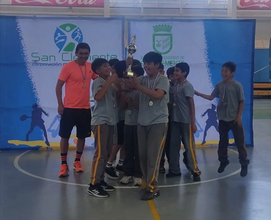 Torneo deportivo escolar galardonó a los mejores en San Clemente