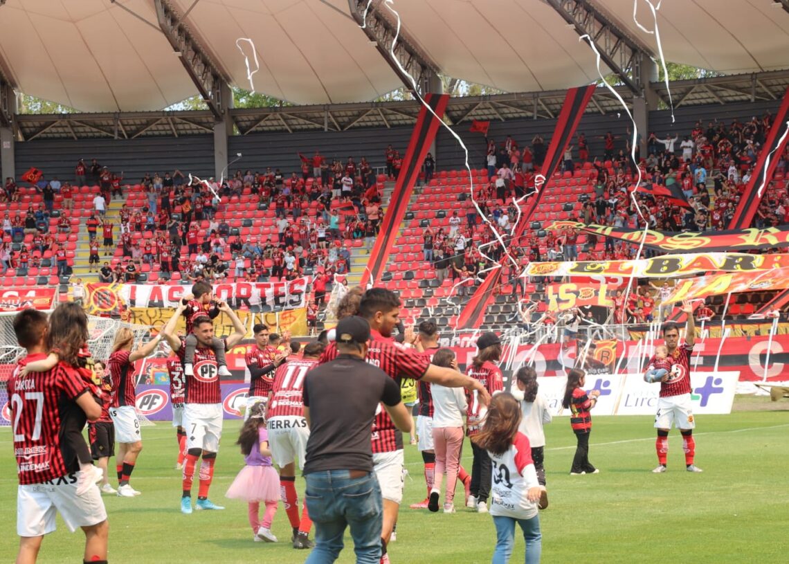 Estratega del Rojinegro descartó eventual refuerzo y abrió la puerta al regreso de jugadores