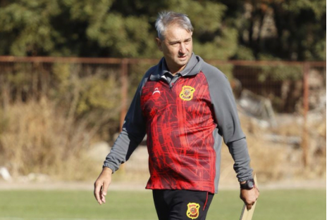 Giovagnoli podría sumar a un jugador por línea en la previa al debut