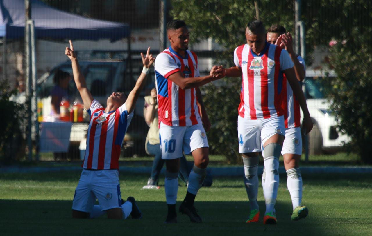 Linares consiguió sus primeros tres puntos en la Segunda División