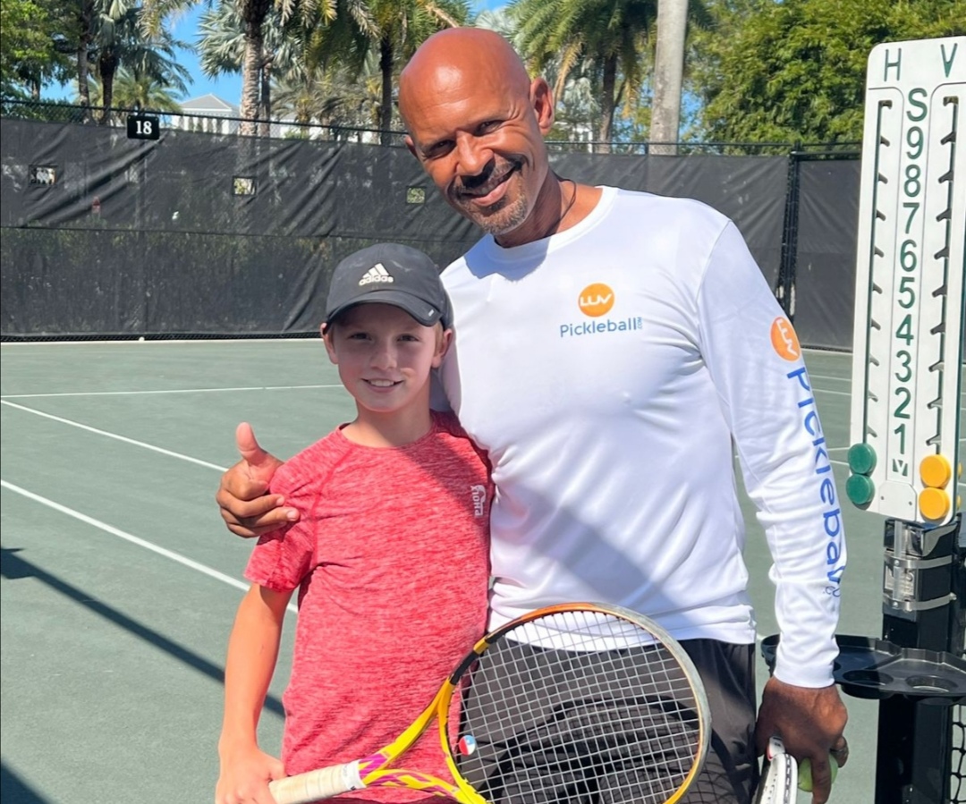 “Facu” Henríquez finaliza entrenamientos en USA para volver al Nacional de tenis