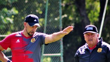Ex ayudante de Marcoleta inicia su camino como técnico con maulino en su staff