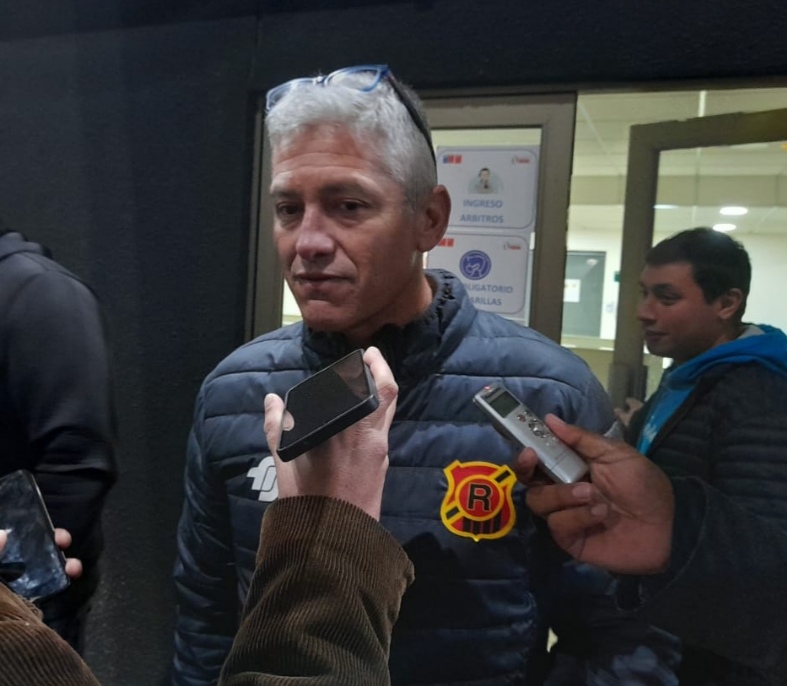 Muñoz y los fichajes: “No es una tarea fácil”