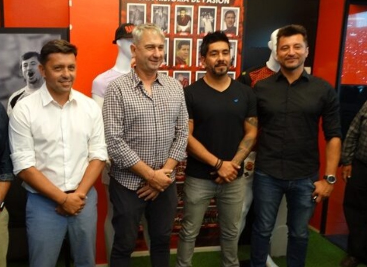 Gerente de Rangers y fichajes: “Estamos contra el tiempo”