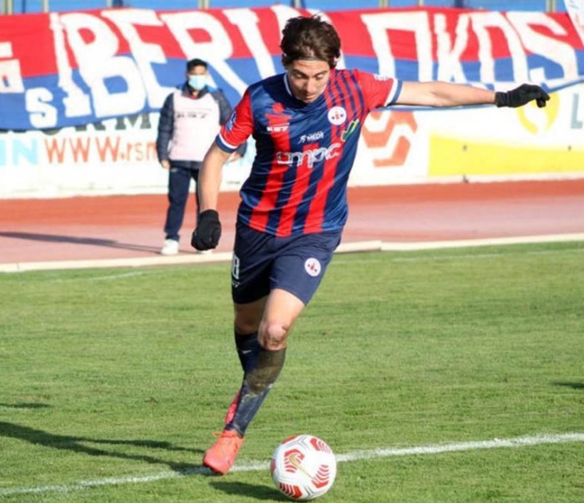 Deportes Linares habría asegurado a un destacado futbolista