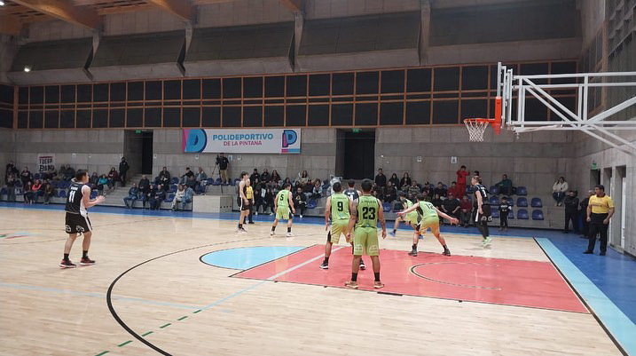 Colo-Colo frenó en seco a Truenos en la LNB2