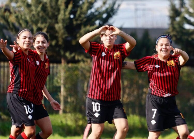 Rangers femenino logró primera victoria y ante clásico adversario