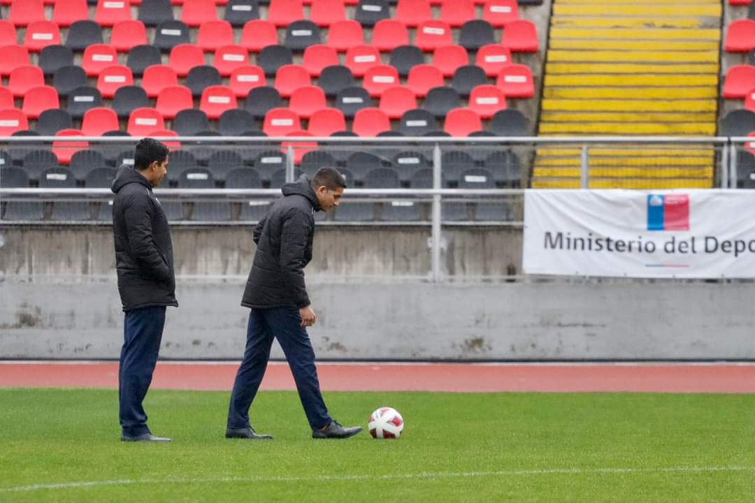 Juez que suspendió partido: “El balón no rodaba ni rebotaba con normalidad”