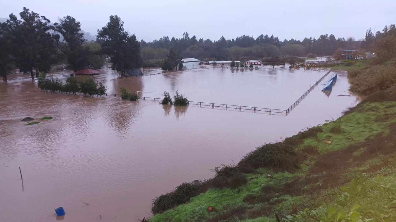 [Imágenes]Canchas del fútbol amateur anegadas con temporal