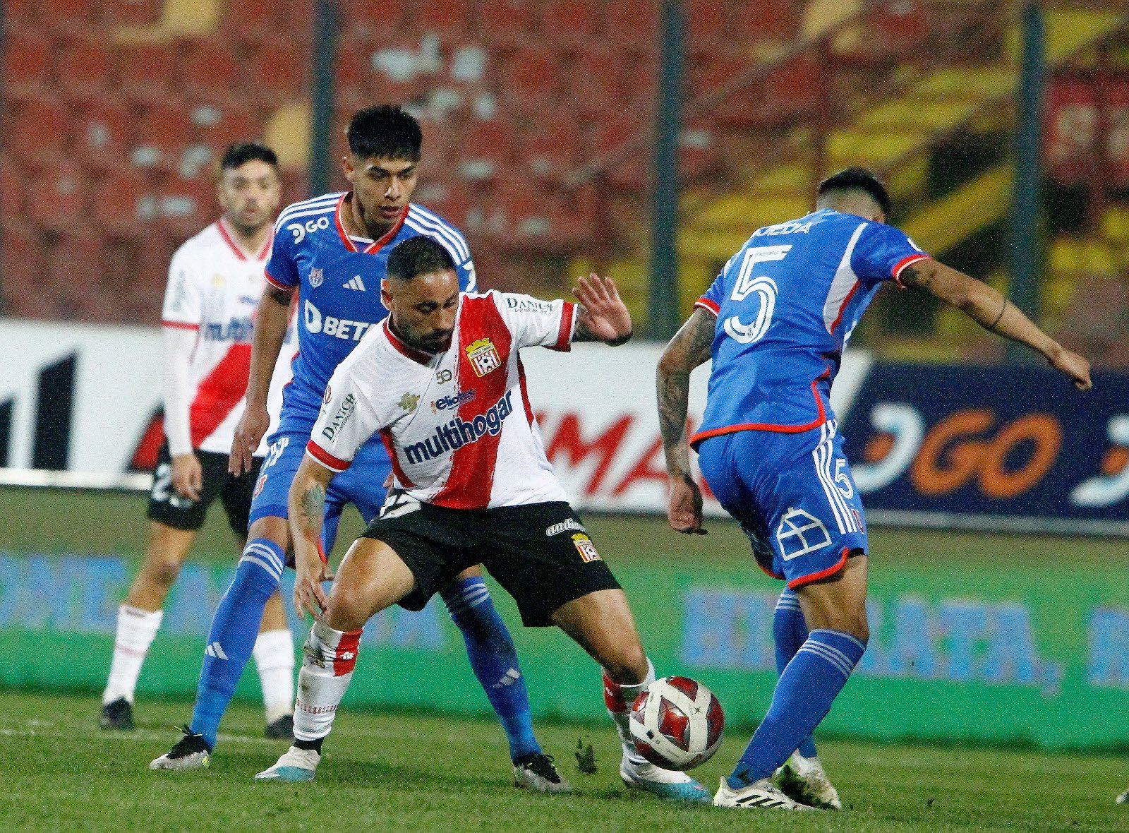 Curicó dejó escapar puntos de oro sobre la hora