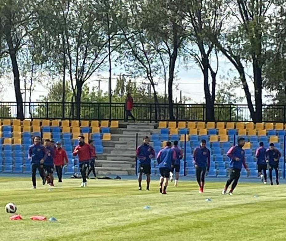 Cavalieri se la jugaría con cambio de esquema y nombres en el debut con Rangers