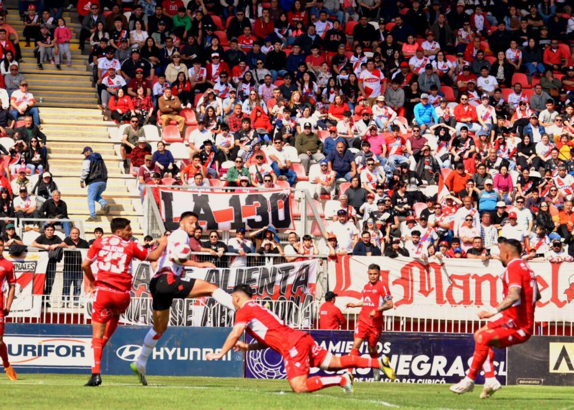 Curicó fue goleado en el clásico y  se acerca más el fantasma de la “B”