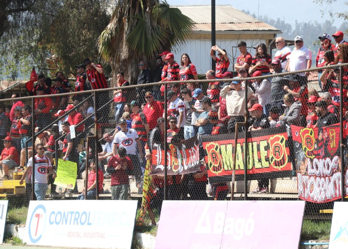 Hinchas de Rangers se organizan por pésimo presente del club