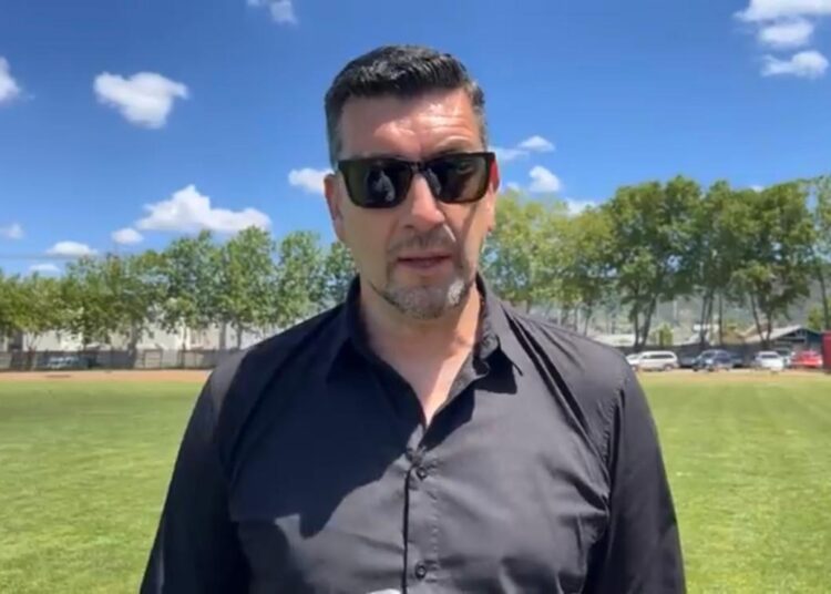 Segovia e Illanes: “Esperamos que le salga algo (equipo), para el bien de él”