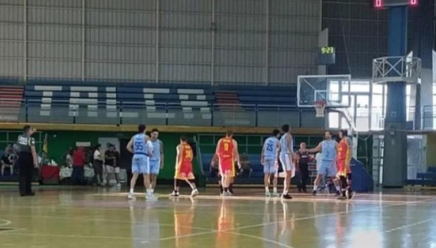 Español batalló hasta el final, pero no le alcanzó en su debut en la LNB
