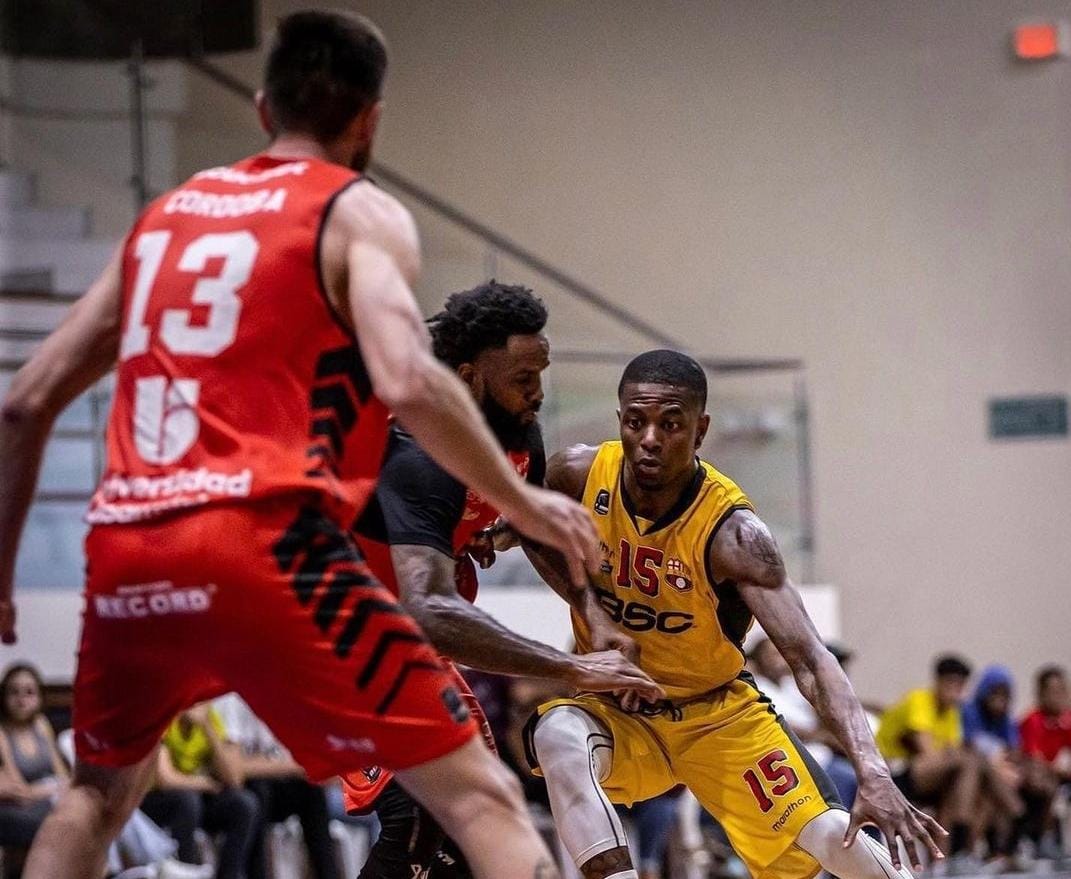 Español se refuerza con nuevo extranjero para la Liga Nacional de Básquetbol