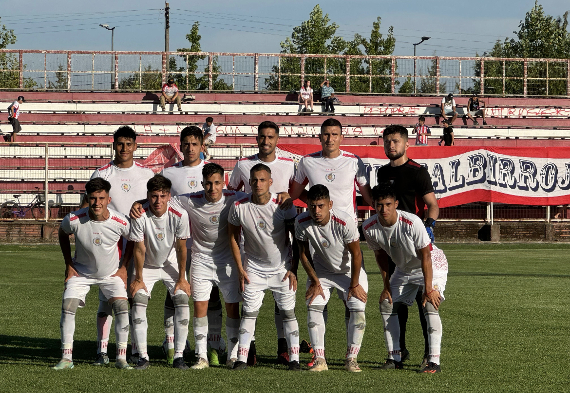 Linares tuvo su primer apretón previo al torneo oficial