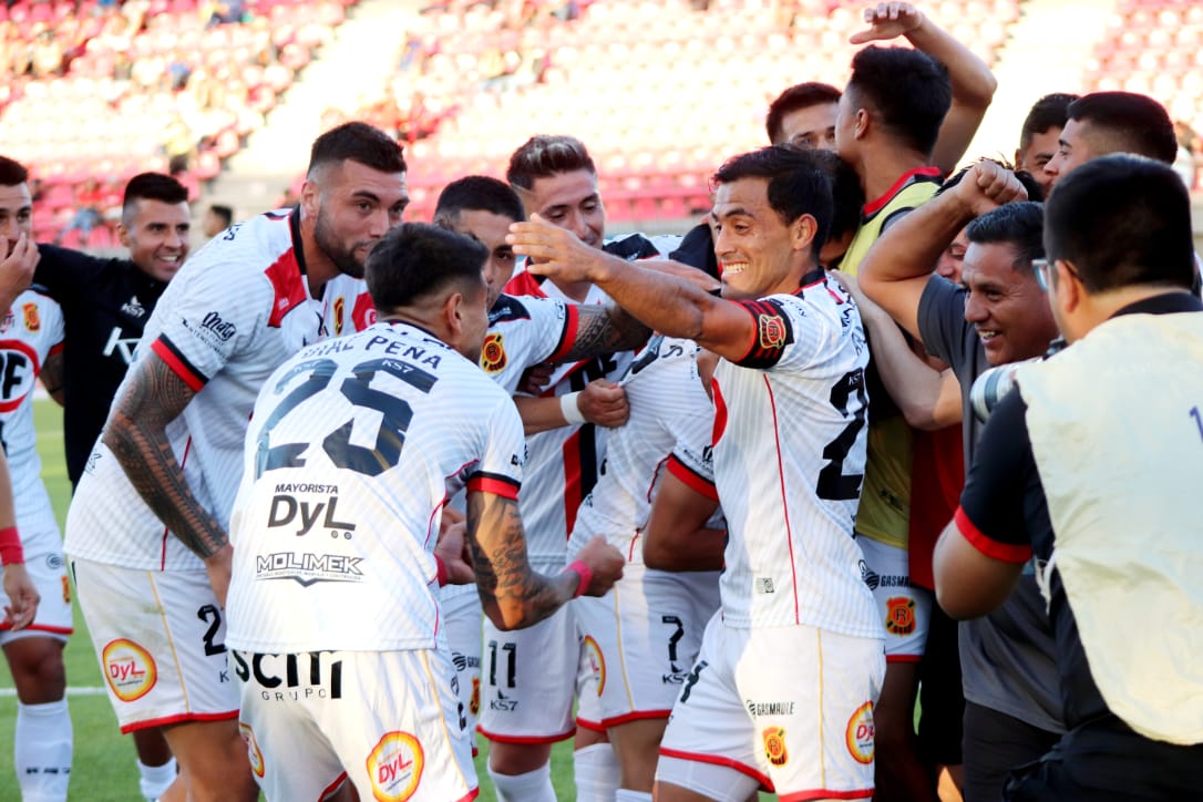 ¡Imparable!: Rangers sumó tercera victoria en el inicio del torneo