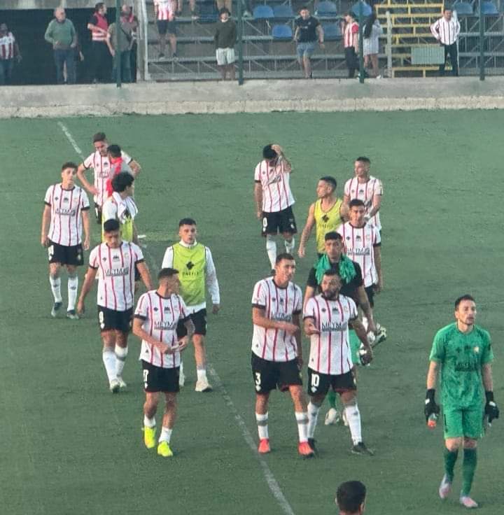 Dos jugadores que llegaron como figuras a Linares seguirán fuera por lesión