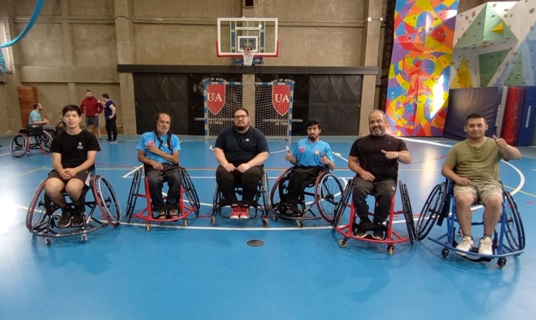 Rama en silla de ruedas de Club de hándbol busca nuevos integrantes para sus filas