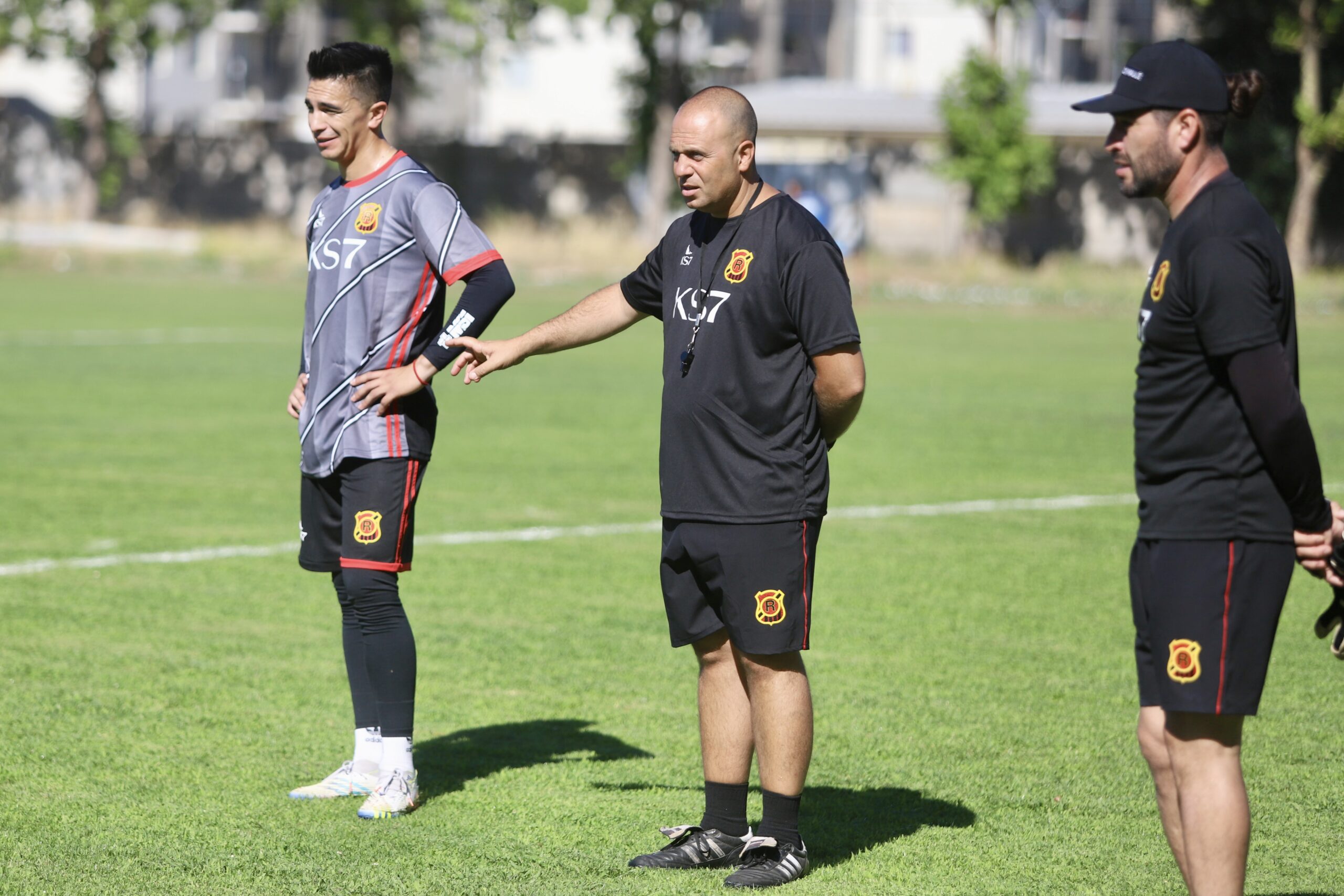 Luvera y plantel: “Estamos bien con el grupo de jugadores. No estamos largos ni cortos”