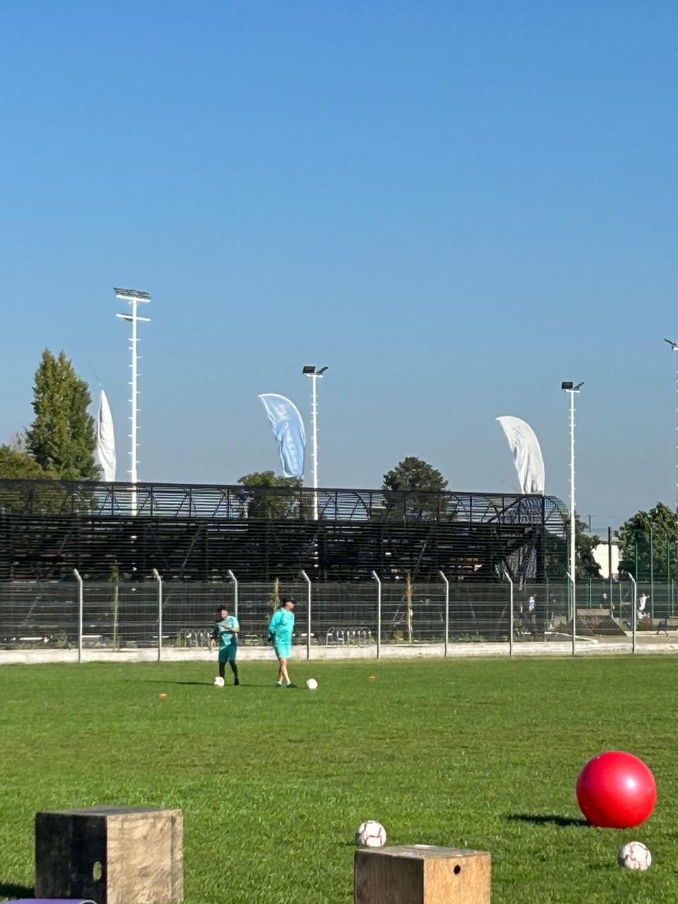 ¿Lobos se queda en Linares?: DT dirigió práctica de jueves