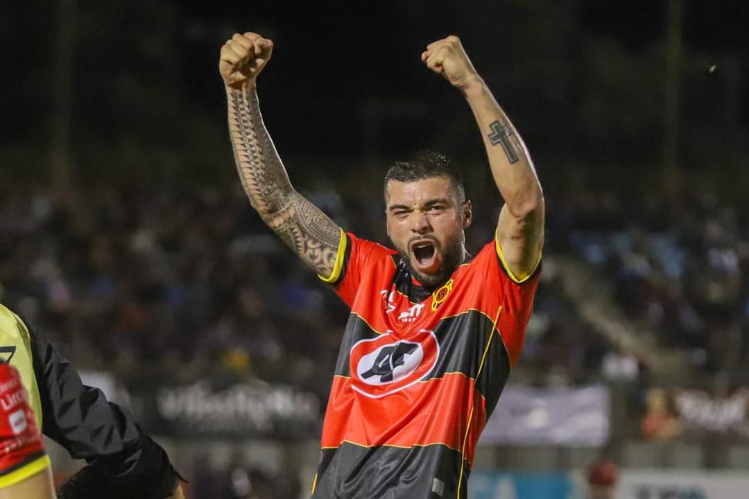 Pablo Sanhueza: “Todos estamos pensando en ganar, no hay mala vibra y eso se nota en la cancha”
