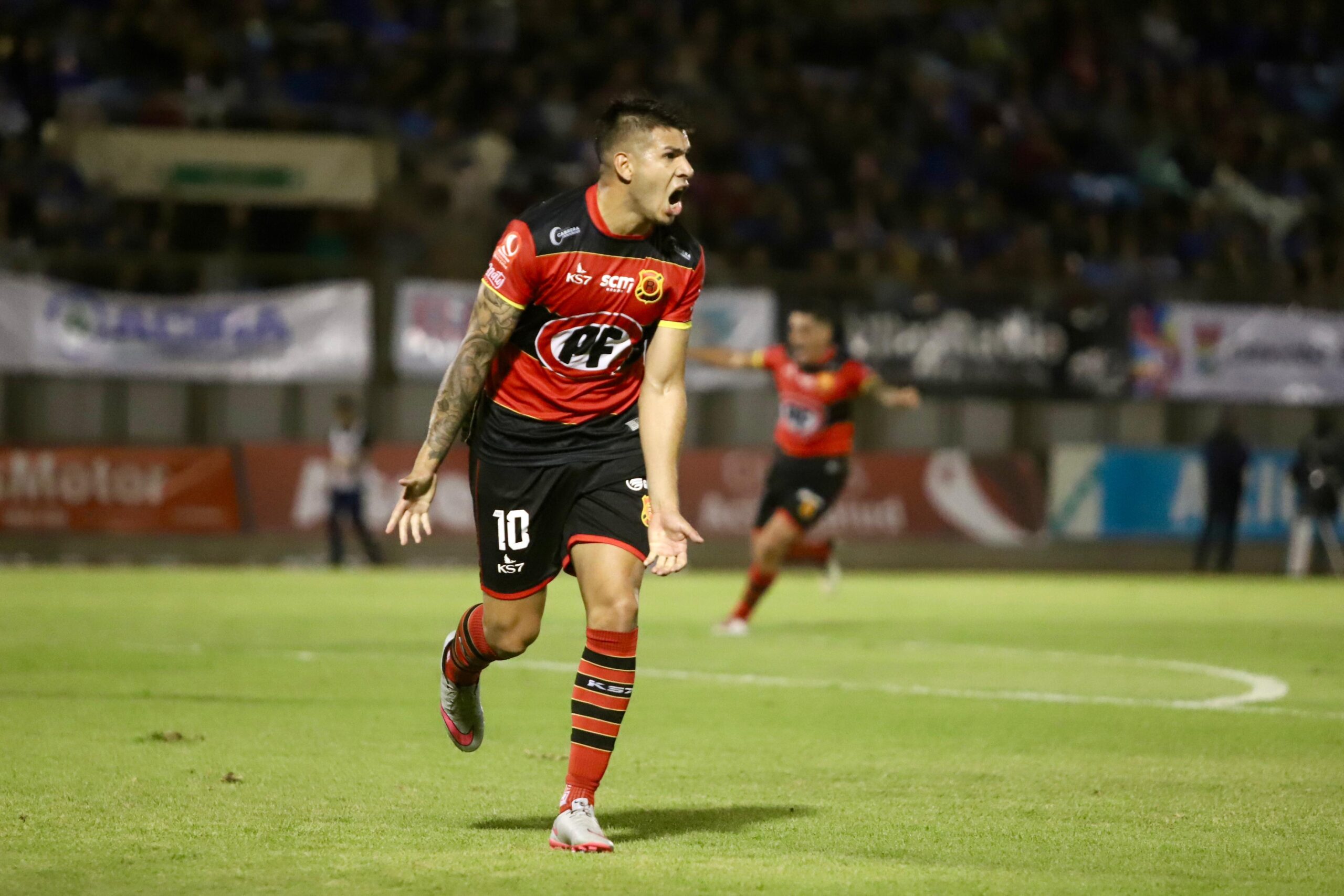 Rangers consiguió tres unidades de oro para regresar a la cima