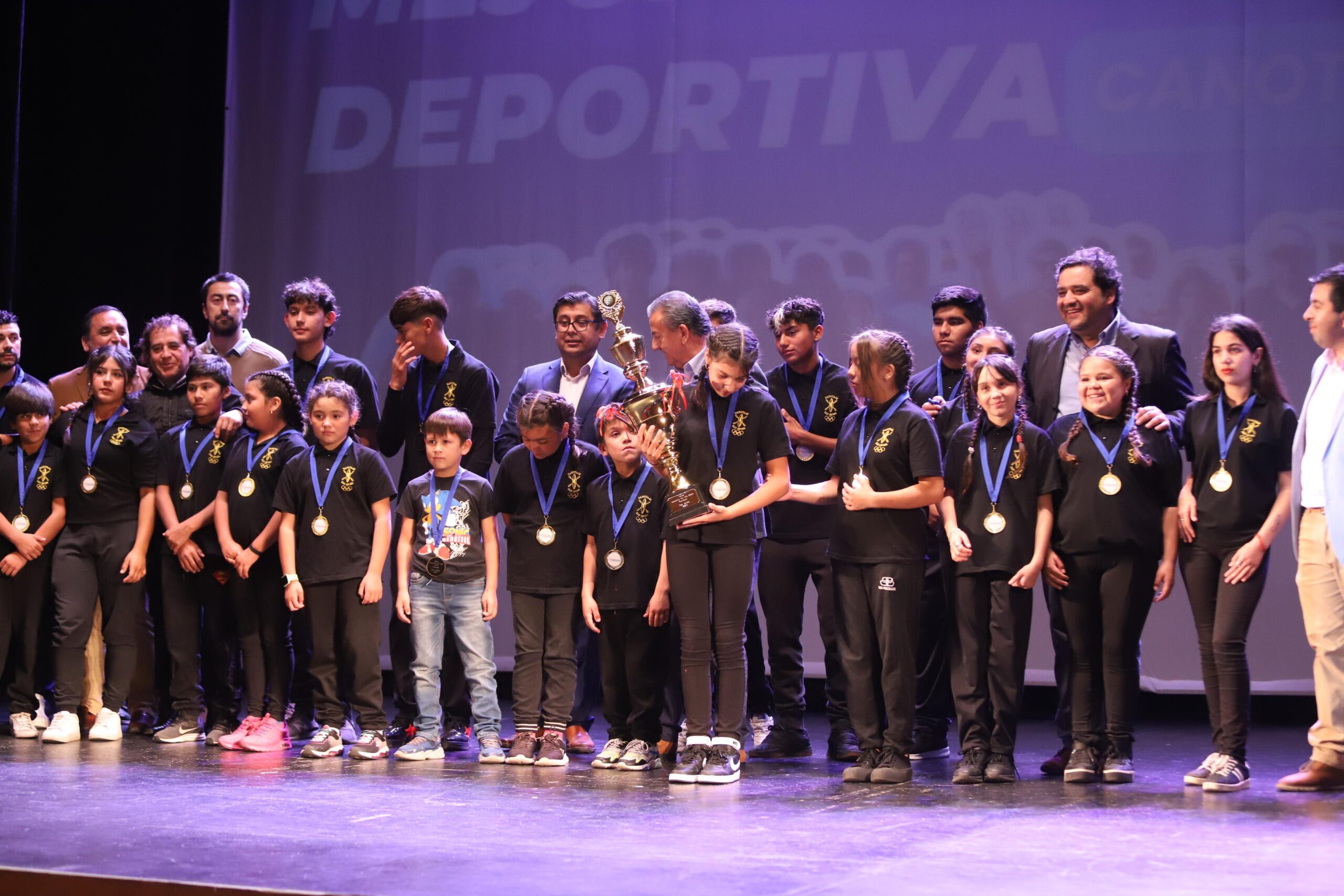 Ceremonia de premiación a deportistas e históricos fue con gran convocatoria en San Javier