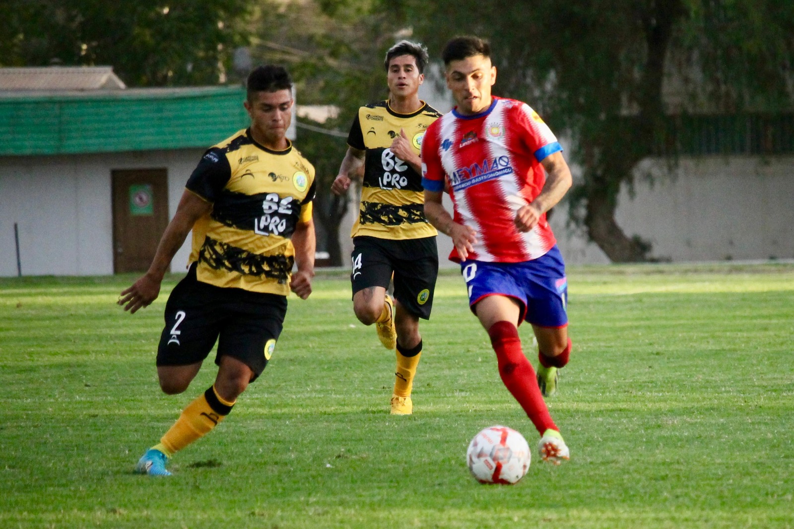 Deportes Linares  enfrenta a rival directo en la parte baja de Segunda 