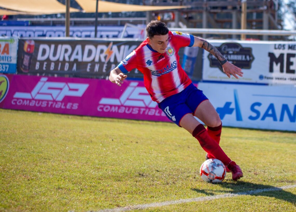 Linares con la soga al cuello después de quedar al borde del descenso