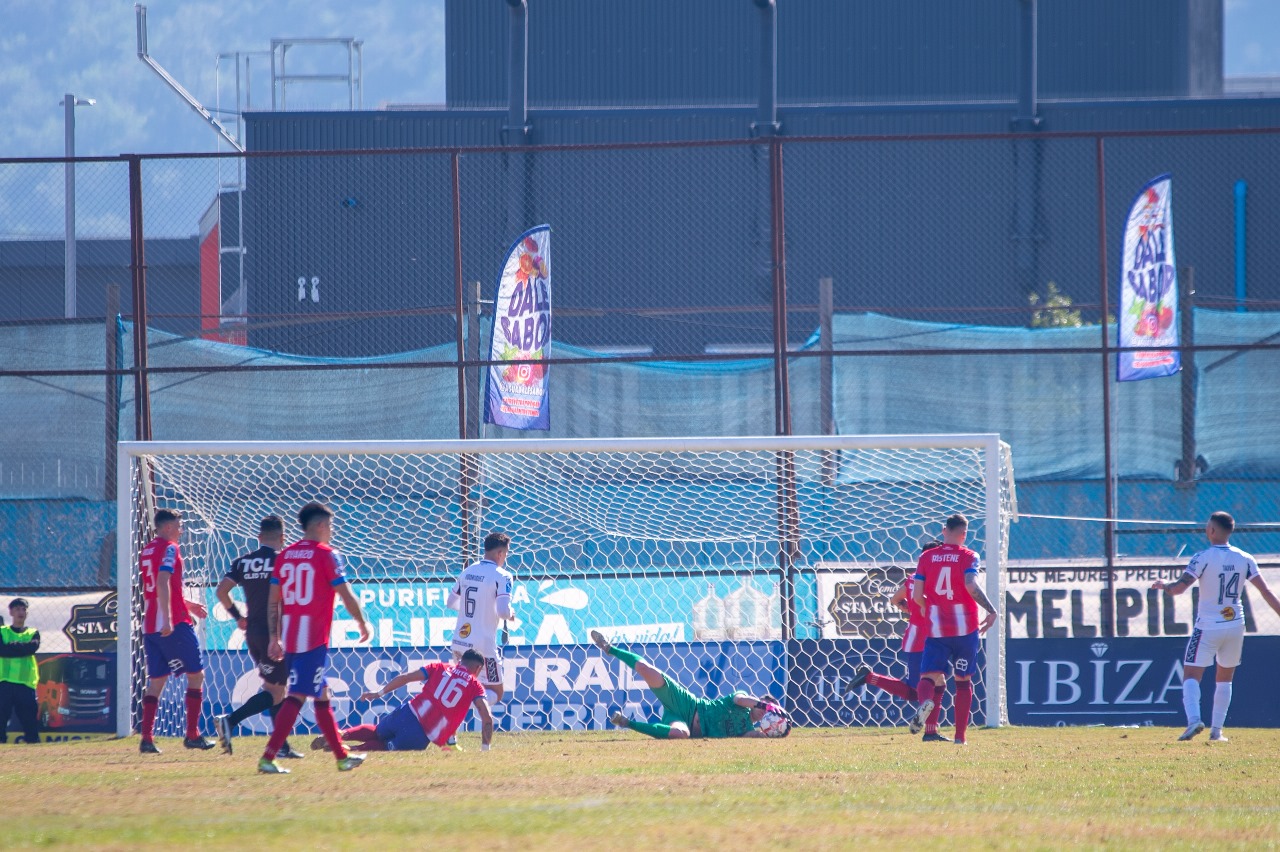 El “Depo” busca remplazante para jugador que se despidió por lesión