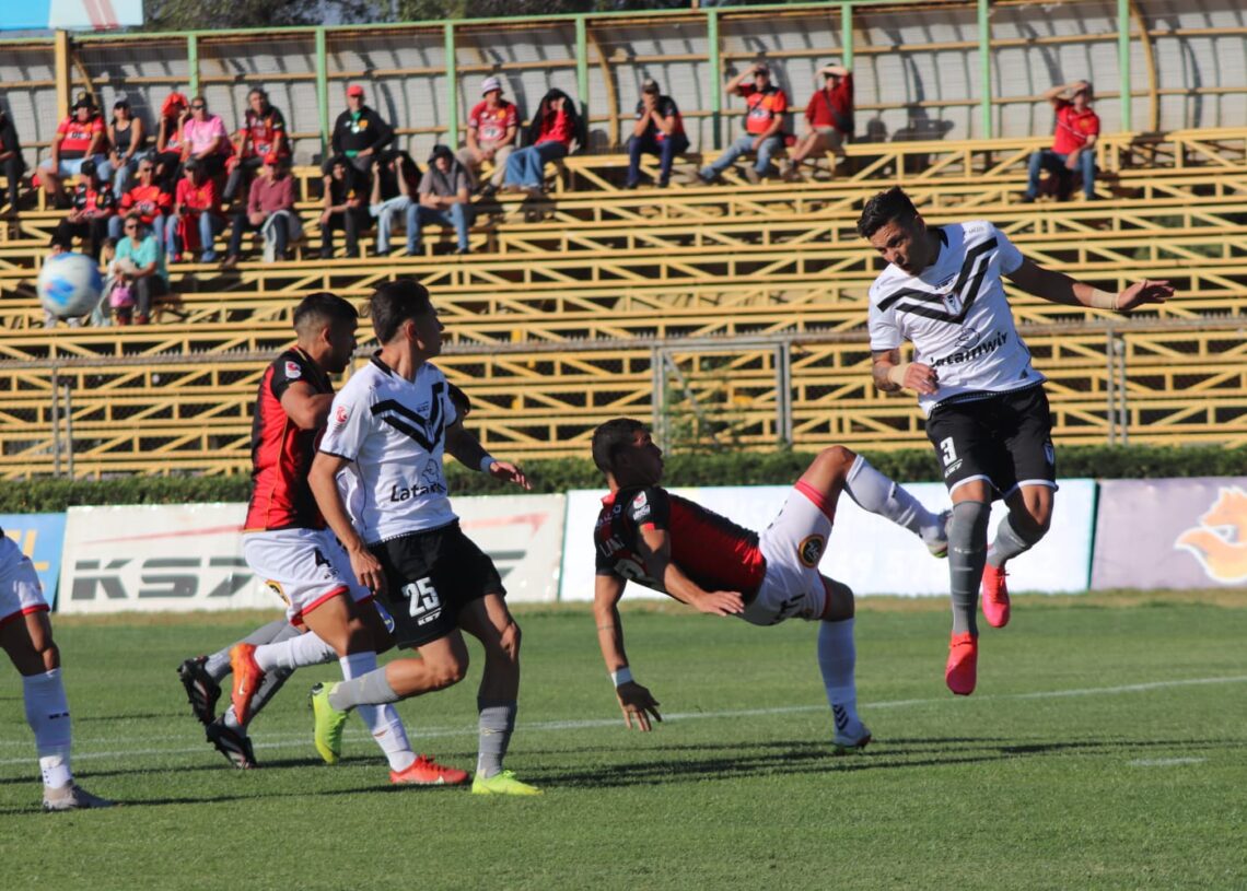 Rangers dispondría de esta alineación para recibir a Huachipato en la Copa Chile