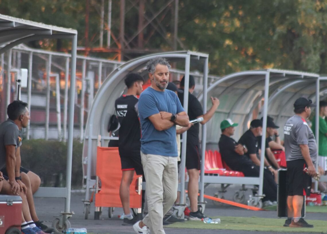 Ponce realizaría varios cambios y le entregaría la conducción a otro jugador