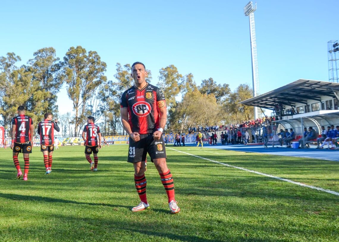 Isaac Díaz tras duelo ante Santa Cruz: “No podemos echarle la culpa a la cancha”