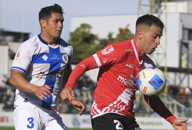 Curicó tropezó ante Santa Cruz y se aleja de la liguilla