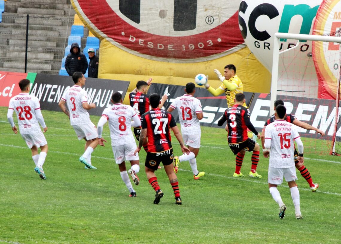 Con modificaciones en todas las líneas Rangers insistirá por su primer triunfo en casa