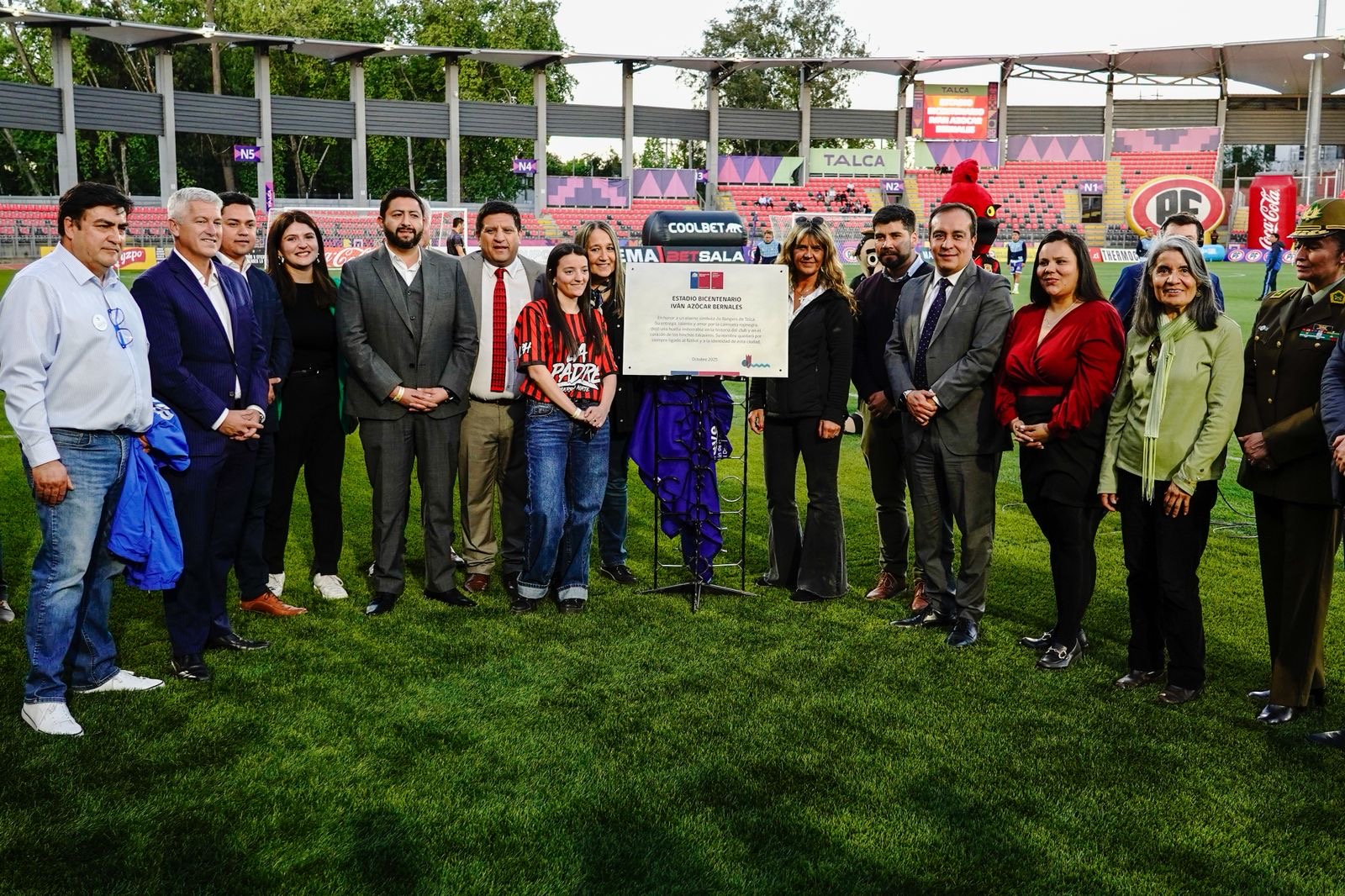 Nombre del “Estadio Bicentenario Iván Azócar Bernales” ya es una realidad en Talca