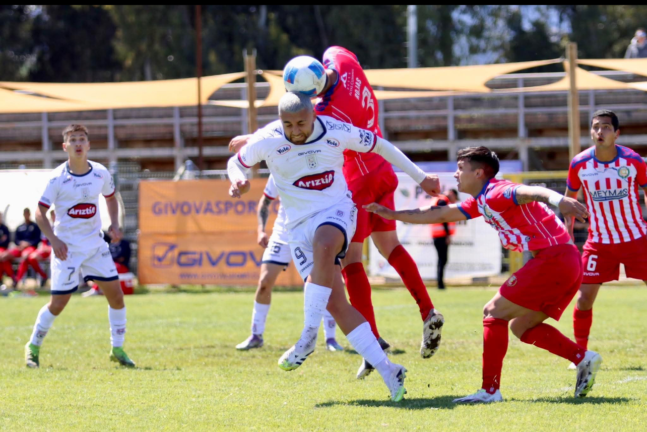 Linares suma un punto con sabor amargo en su regreso a la competencia