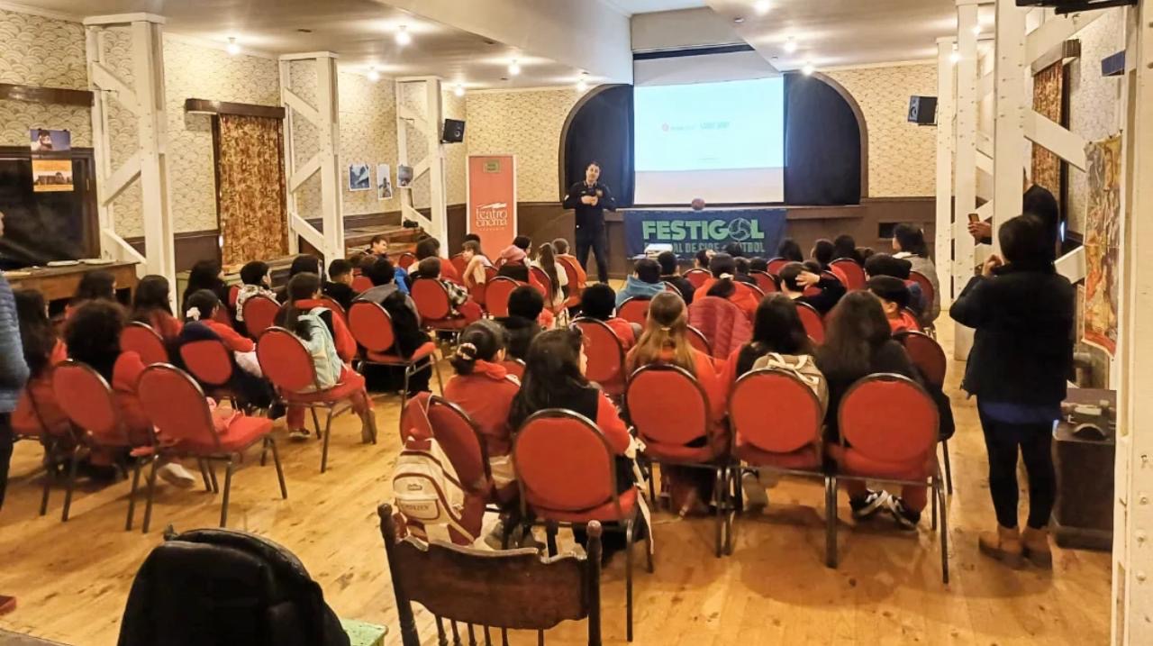 El cine y el fútbol se toman Talca en el marco de FELIDE Maule